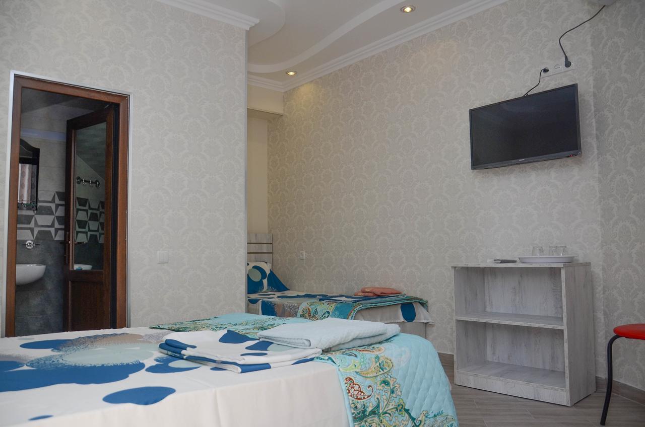 Kutaisi Best Guest House ภายนอก รูปภาพ